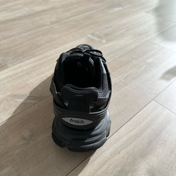 Balenciaga Track Sneaker - Picture 10 of 10